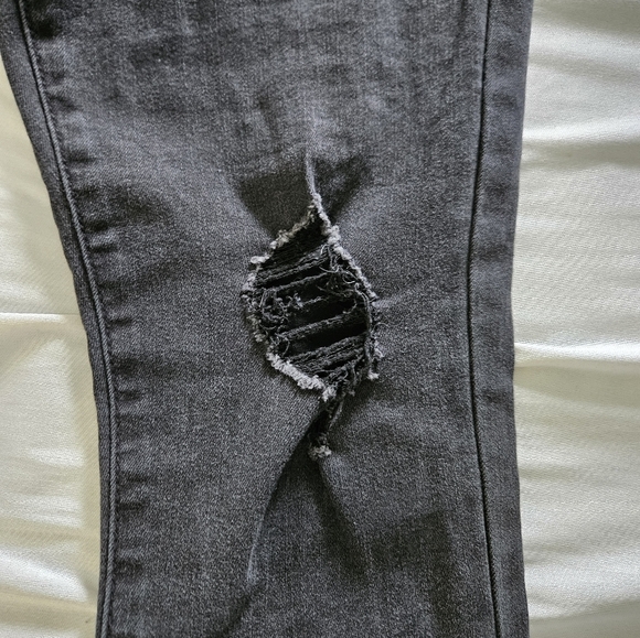 Judy Blue Distressed Black Women's Jeans Button Up Size 15/32 - Picture 9 of 10